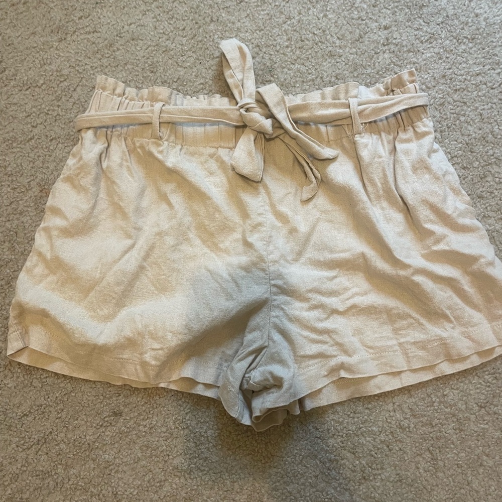 Women's beige Shorts with Tie Waist
